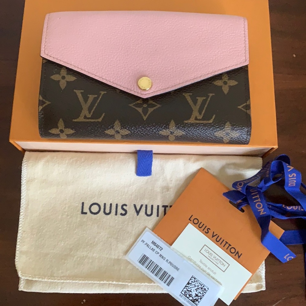 Authentic Louis Vuitton Monogram Pallas Wallet